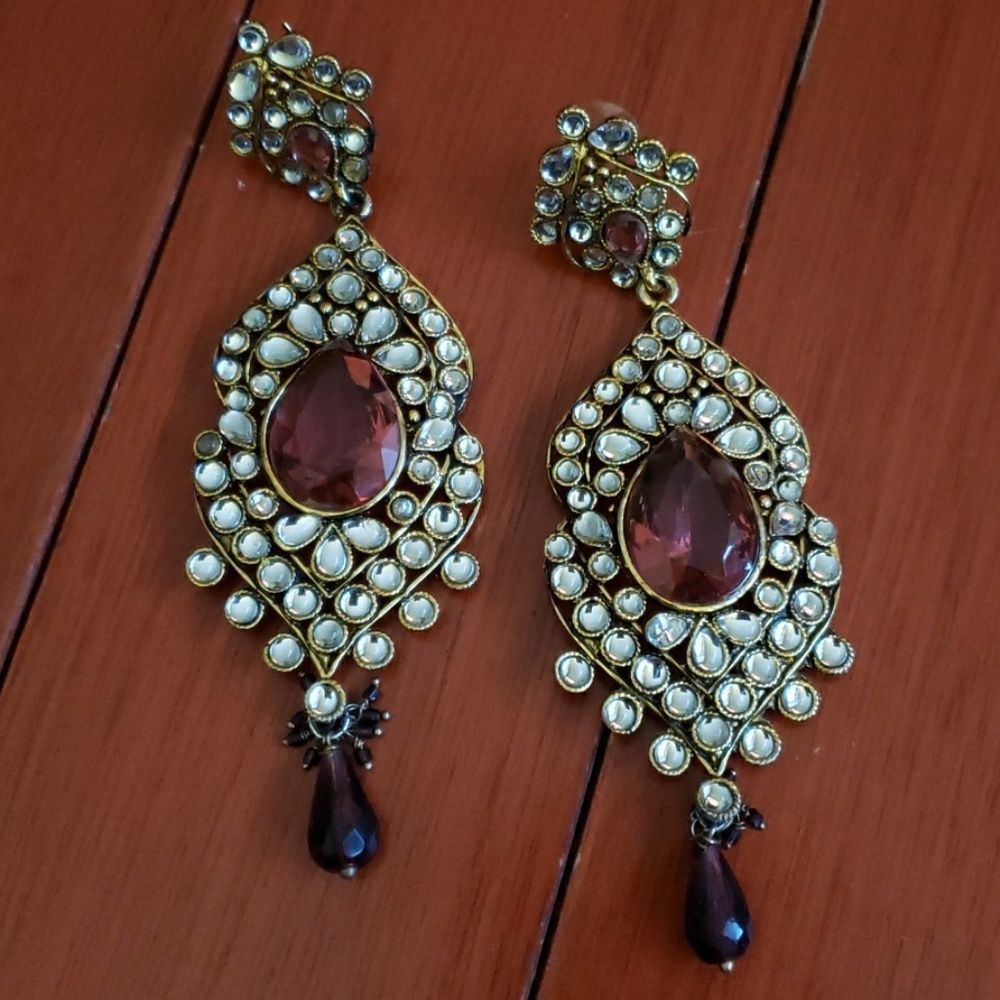 Chandelier earrings with Mauve/Purple color stones